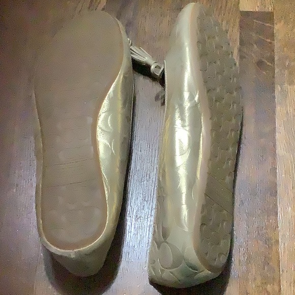 Gold Coach Slip on shoes - Picture 3 of 3